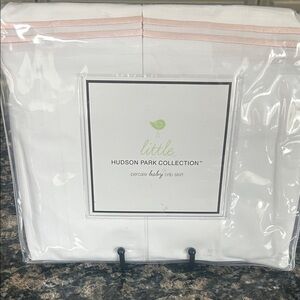 LITTLE HUDSON PARK COLLECTION PERCALE BABY CRIB SKIRT NWT